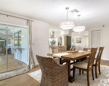 6722 Roxbury Drive - Photo Thumbnail 75