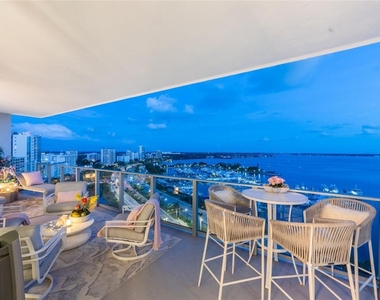 1155 N Gulfstream Avenue - Photo Thumbnail 6