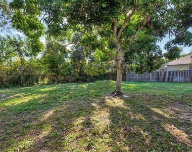 1726 Floyd Street - Photo Thumbnail 37
