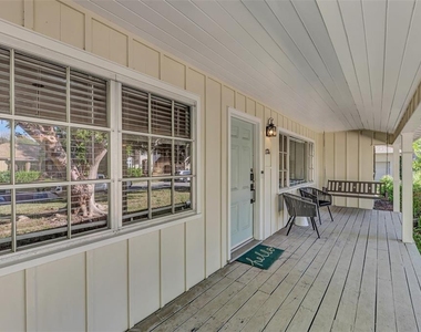 1726 Floyd Street - Photo Thumbnail 3