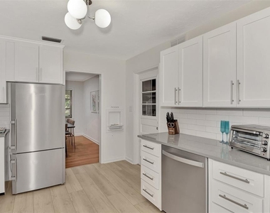 1726 Floyd Street - Photo Thumbnail 16