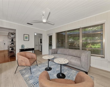 1726 Floyd Street - Photo Thumbnail 22
