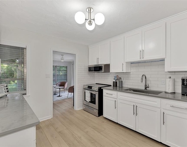 1726 Floyd Street - Photo Thumbnail 18