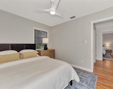 1726 Floyd Street - Photo Thumbnail 32