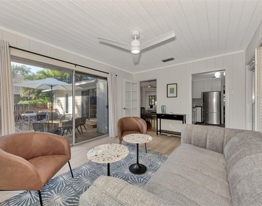 1726 Floyd Street - Photo Thumbnail 23