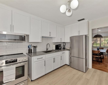 1726 Floyd Street - Photo Thumbnail 17