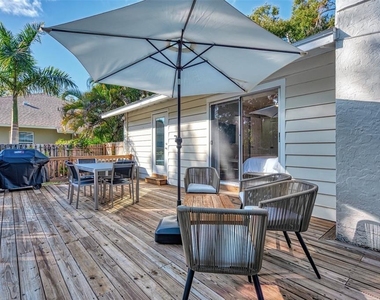 1726 Floyd Street - Photo Thumbnail 34