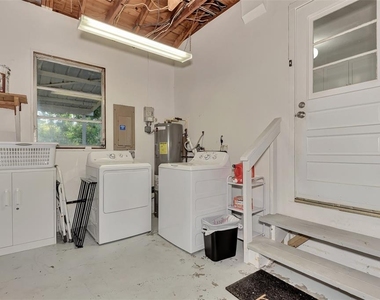 1726 Floyd Street - Photo Thumbnail 33