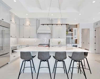 5939 Redbay Boulevard - Photo Thumbnail 9