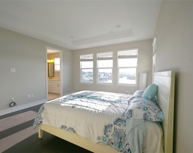 1056 Seagrape Drive - Photo Thumbnail 16