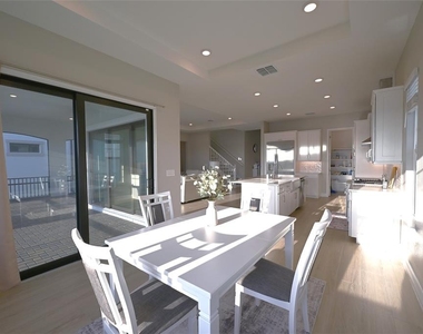 1056 Seagrape Drive - Photo Thumbnail 12