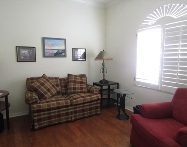 3881 Chatsworth Greene Court - Photo Thumbnail 32