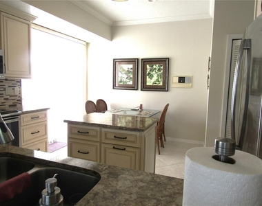 3881 Chatsworth Greene Court - Photo Thumbnail 11
