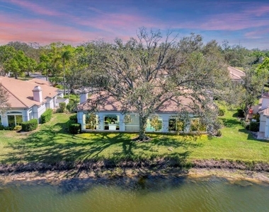 3881 Chatsworth Greene Court - Photo Thumbnail 42