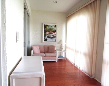 3881 Chatsworth Greene Court - Photo Thumbnail 16