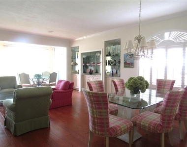 3881 Chatsworth Greene Court - Photo Thumbnail 10