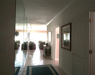 3881 Chatsworth Greene Court - Photo Thumbnail 5