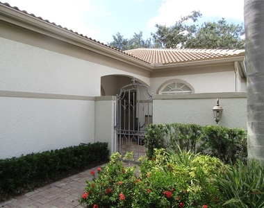3881 Chatsworth Greene Court - Photo Thumbnail 2