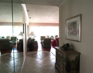 3881 Chatsworth Greene Court - Photo Thumbnail 6