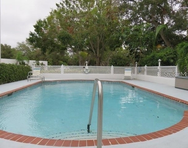 6304 Pointe West Boulevard - Photo Thumbnail 23