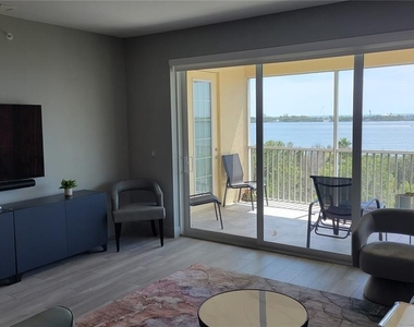 260 Hidden Bay Drive - Photo Thumbnail 8