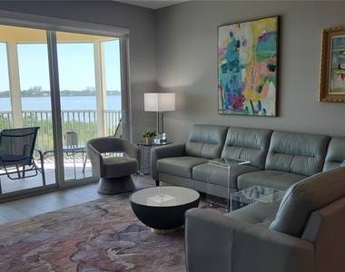 260 Hidden Bay Drive - Photo Thumbnail 7