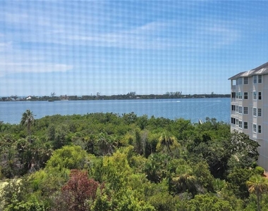 260 Hidden Bay Drive - Photo Thumbnail 11