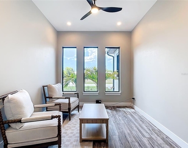 7152 Bougainvillea Street - Photo Thumbnail 9