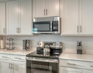 17625 Opal Sand Drive - Photo Thumbnail 15