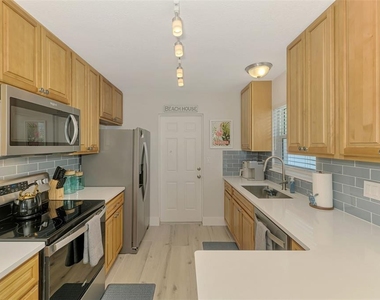 1137 N Moonmist Court - Photo Thumbnail 11