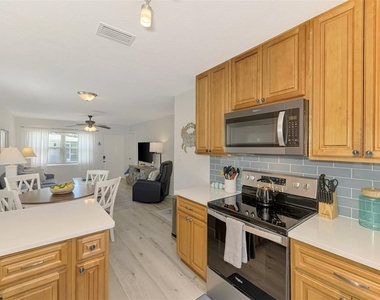 1137 N Moonmist Court - Photo Thumbnail 14