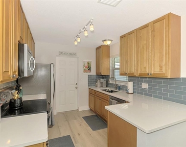 1137 N Moonmist Court - Photo Thumbnail 9
