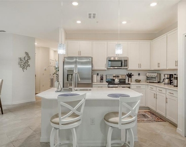 12140 Wellen Golf Street - Photo Thumbnail 11