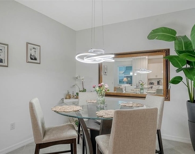 12140 Wellen Golf Street - Photo Thumbnail 14