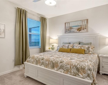 12140 Wellen Golf Street - Photo Thumbnail 16