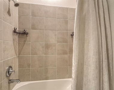 12140 Wellen Golf Street - Photo Thumbnail 28
