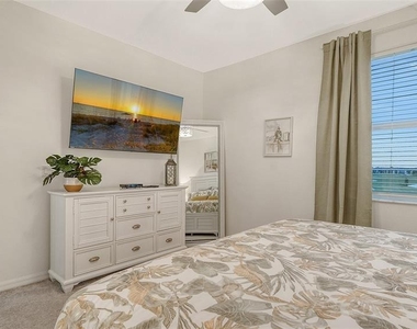 12140 Wellen Golf Street - Photo Thumbnail 17