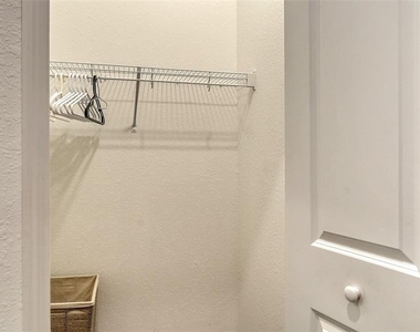 12140 Wellen Golf Street - Photo Thumbnail 20