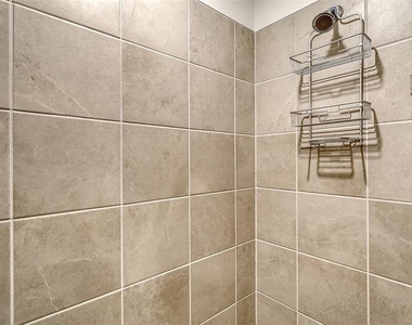 12140 Wellen Golf Street - Photo Thumbnail 23