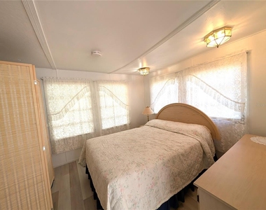 1702 Olympia Fields Street - Photo Thumbnail 6