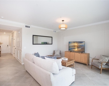 14141 Heritage Landing Boulevard - Photo Thumbnail 3