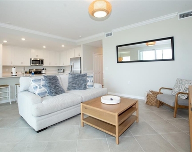 14141 Heritage Landing Boulevard - Photo Thumbnail 11