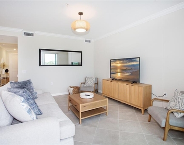 14141 Heritage Landing Boulevard - Photo Thumbnail 5