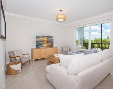 14141 Heritage Landing Boulevard - Photo Thumbnail 14