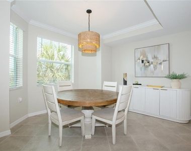 14141 Heritage Landing Boulevard - Photo Thumbnail 4