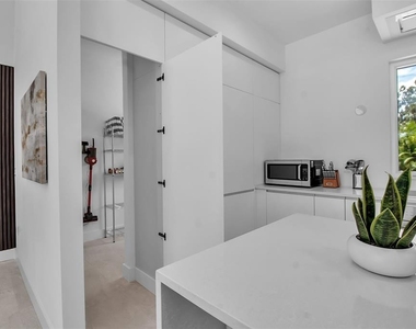 2231 Wood Street - Photo Thumbnail 6