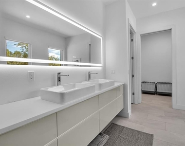 2231 Wood Street - Photo Thumbnail 16