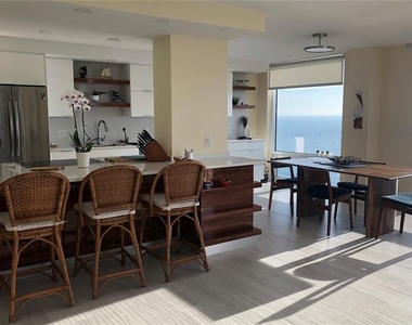 2425 Gulf Of Mexico Drive - Photo Thumbnail 5