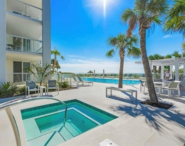 2425 Gulf Of Mexico Drive - Photo Thumbnail 23