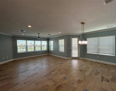3426 79th Street Circle W - Photo Thumbnail 5